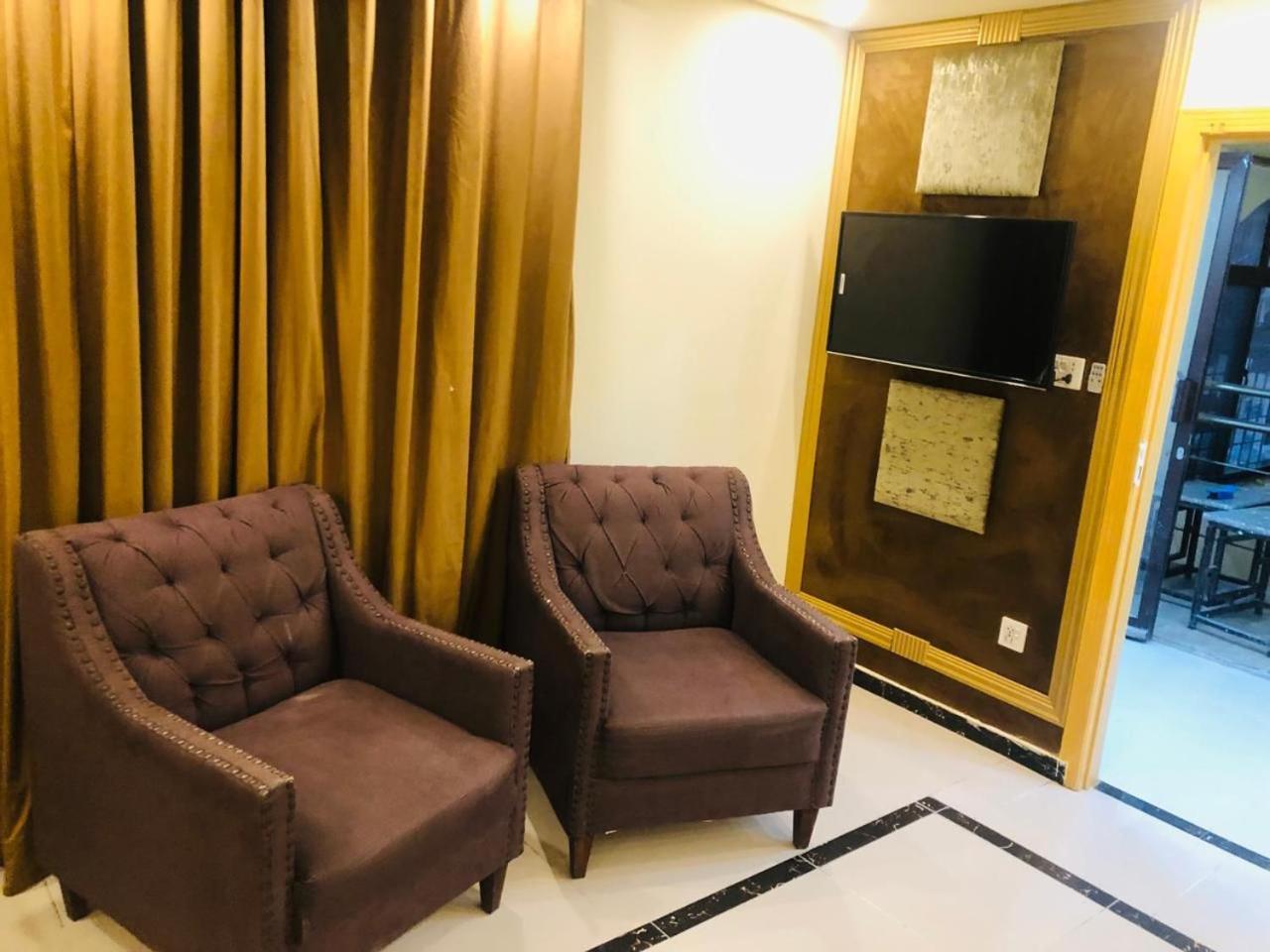 Blue Moon Residency Jinnah Super イスラマバード エクステリア 写真