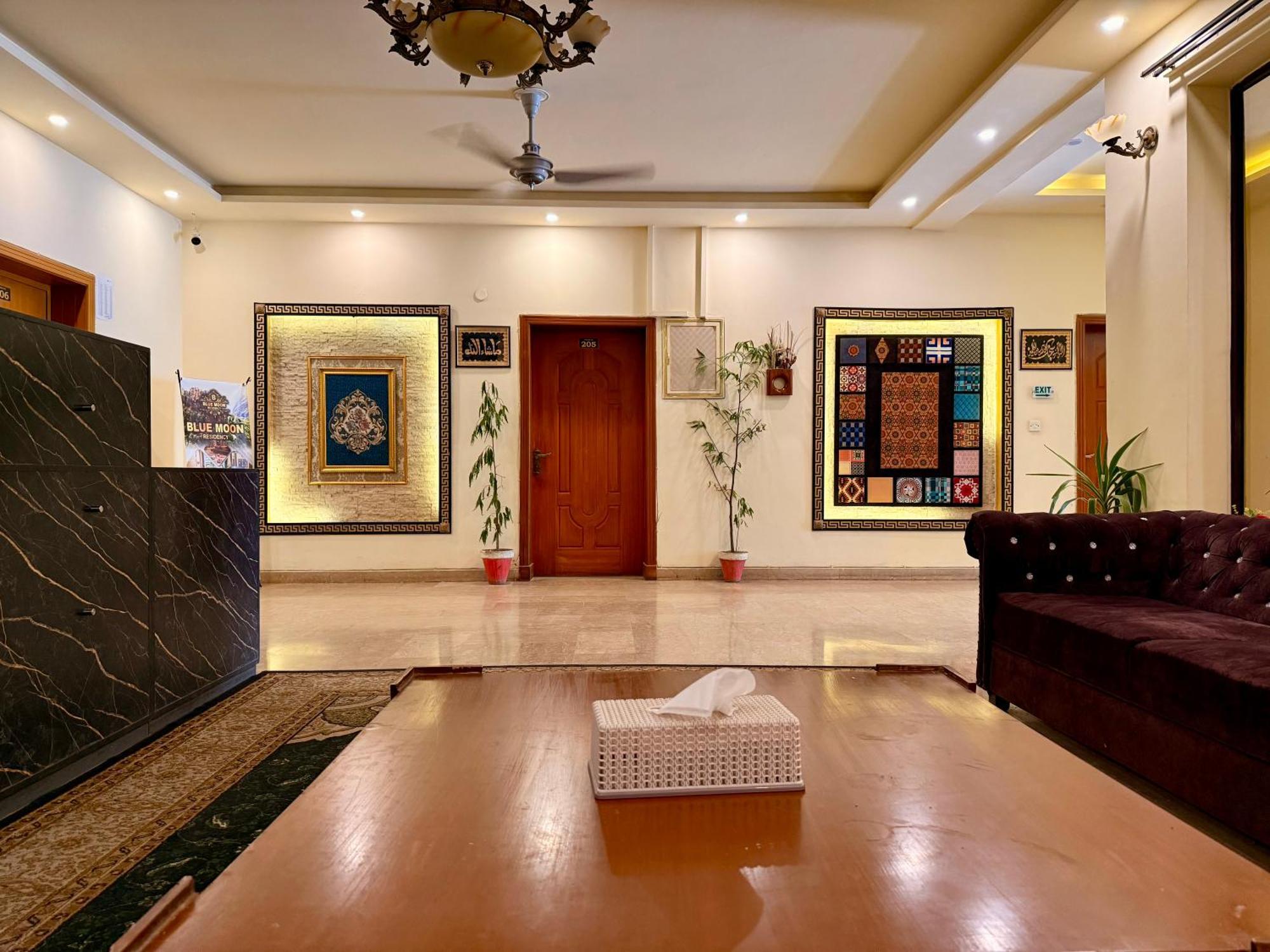 Blue Moon Residency Jinnah Super イスラマバード エクステリア 写真